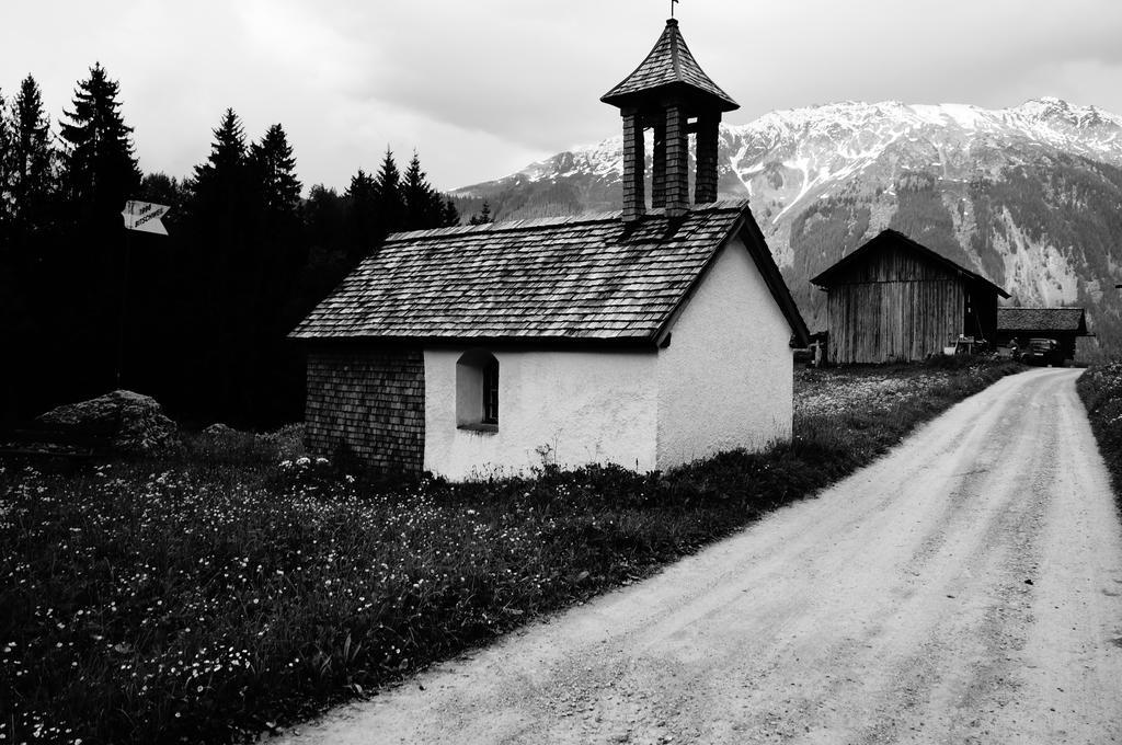 Вілла Maisaess Lifinarblick Шрунс Екстер'єр фото